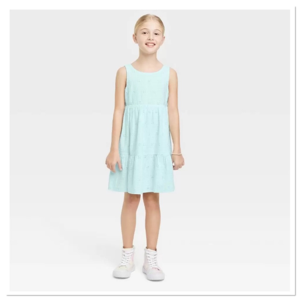 Girls Eyelet Tiered Dress Cat & Jack